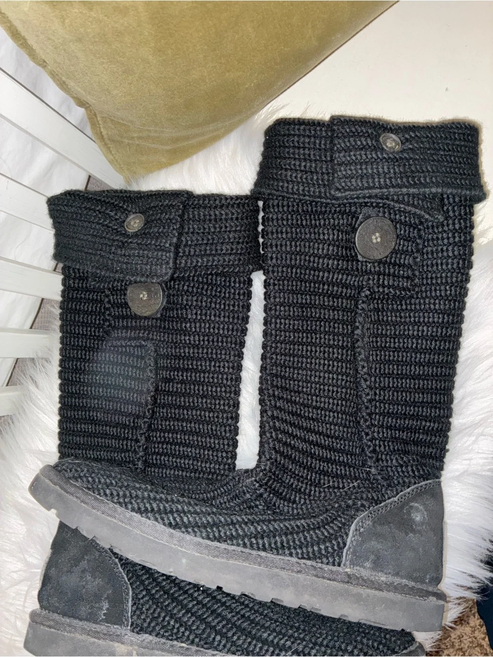 UGG material designed